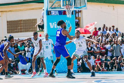 意媒：国米想引进一名年轻中卫，目前共有3个目标