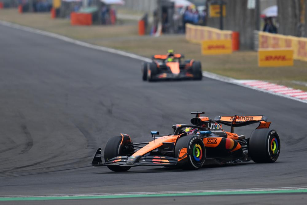 曼联中场组织乏力